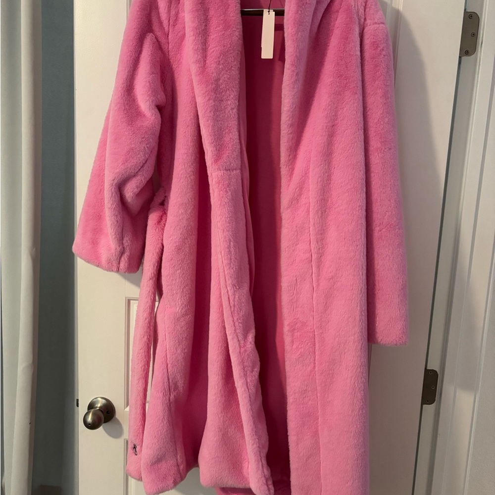 Victoria's Secret Pink Fleece Cape